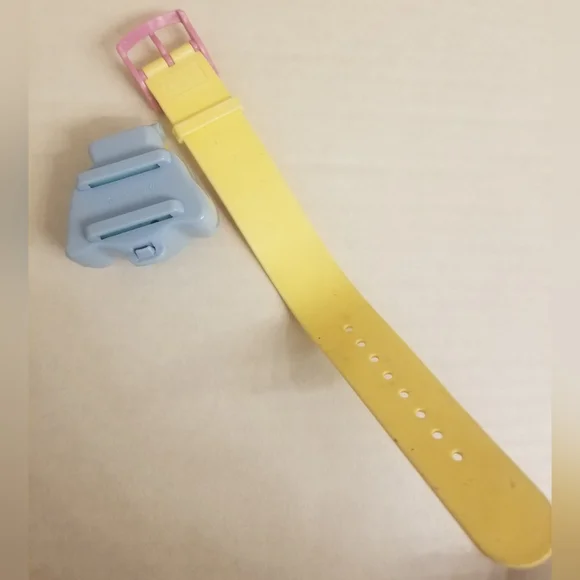 90s Polly Pocket puppy case w wristband & Polly- no fuzzy dog - Picture 5 of 6